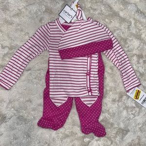 💕Carters Pink Newborn Matching Set💕